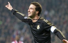 九游娱乐-阿莫林，对球队阵容非常满意，过去两周进步显著